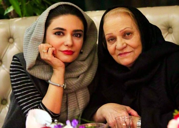 لیندا کیانی و مادرش