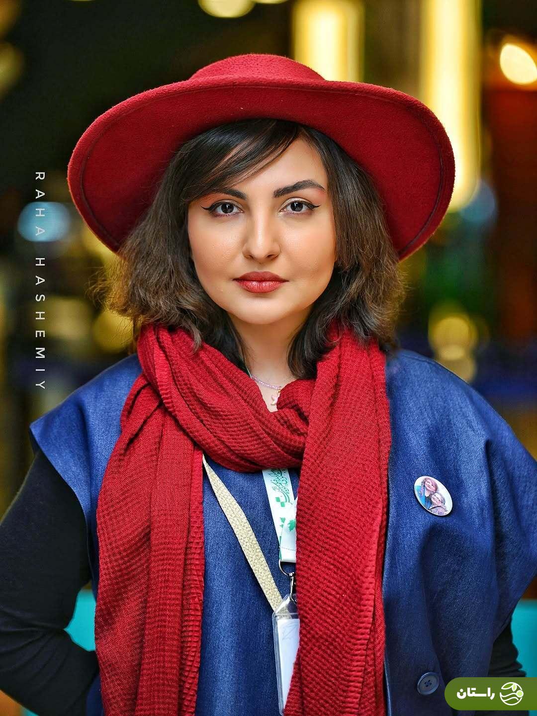 (تصاویر) «کیمیا خلج» با استایل جسورانه قرمز و سورمه‌ای سوژه عکاسان شد