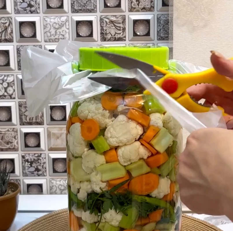 طرز تهیه شور گل کلم