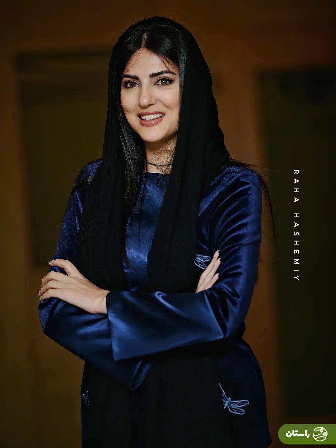 (عکس) «هلیا امامی» با استایل شیک و مخملی و رنگ سورمهای در اختتامیه جشنواره همام