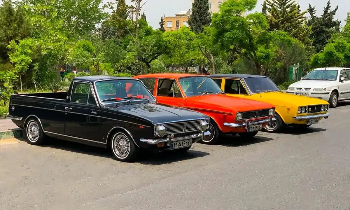 old-car-in-iran_11zon