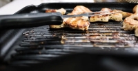 از چربی تا درخشش؛ رازهای تمیز کردن گریل مثل حرفه‌ای‌ها