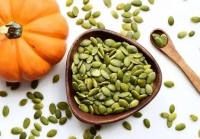5 دلیل علمی برای اینکه تخم کدو را به رژیم غذایی‌تان اضافه کنید