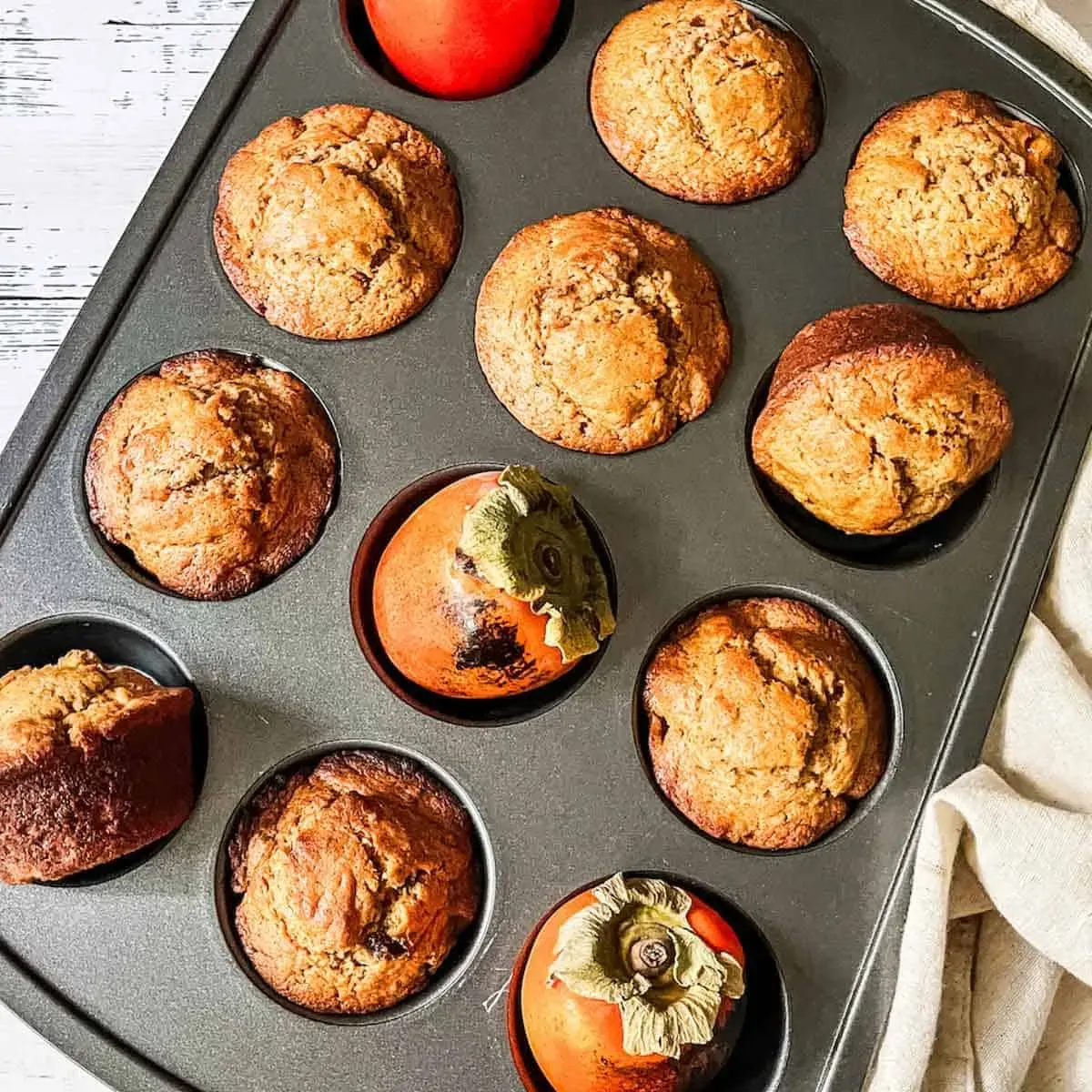 چطور مافین خرمالو درست کنیم؟ دسر پاییزی متفاوت