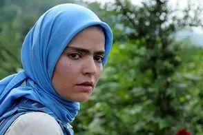 عکس جدید سپیده خداوردی ، گلرخ از یاد رفته در یک کافه