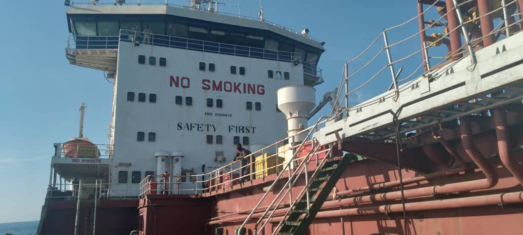 توقیف نفتکش خارجی