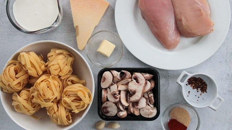 فوت و فن تهیه پاستا آلفردو با مرغ و قارچ و خامه | 2 اشتباه رایج در تهیه پاستا آلفردو