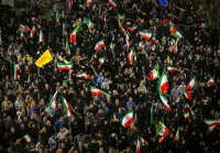 هشدار روزنامه جمهوری اسلامی در مورد منحرف کردن تجمعات شبانه