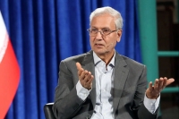 شکاف میانِ «خیابان» و «تریبون‌های انحصارطلب»