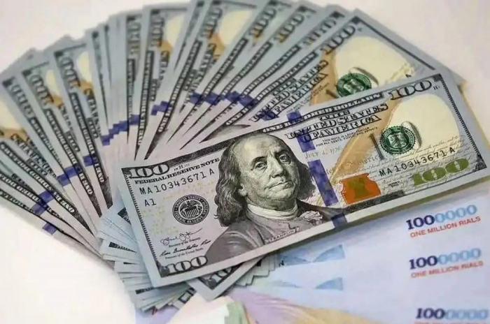 پیش‌بینی قیمت دلار برای فردا سه‌شنبه 26 خرداد 1405
