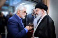 تصویری از شهید طهرانچی در کنار امام شهید