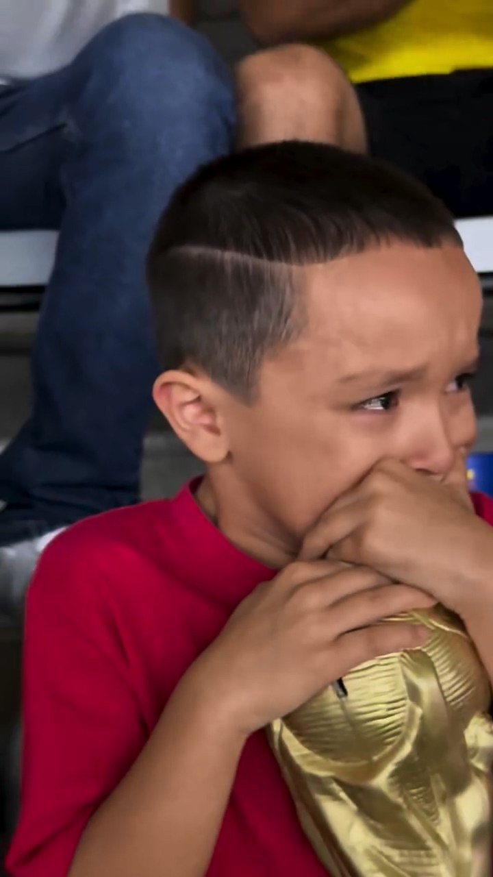 2483255