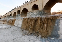 جریان آب زاینده رود قطع نمی‌شود