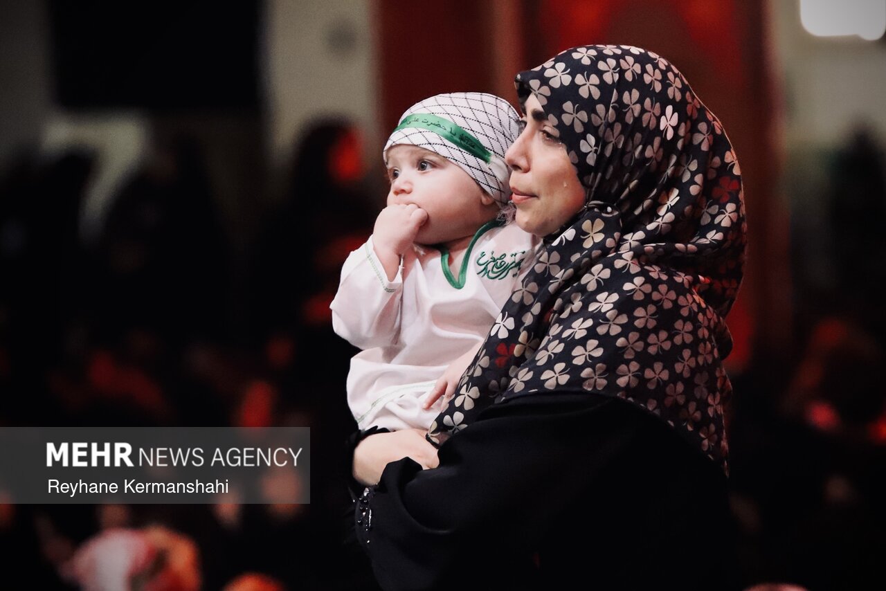مراسم «شیرخوارگان حسینی»