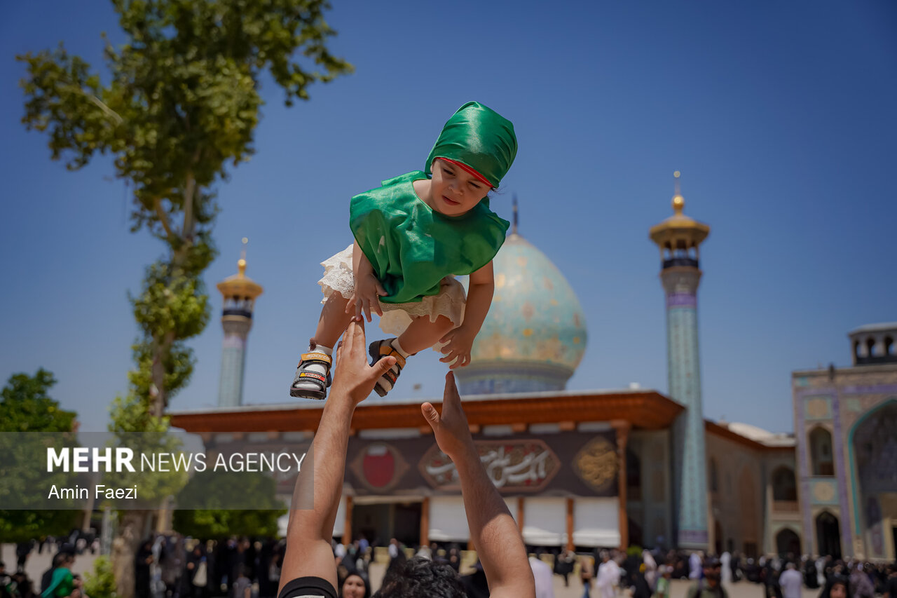 مراسم «شیرخوارگان حسینی»