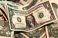 آمریکا انتقال دلار به عراق را از سر گرفت