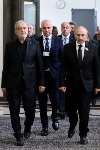 دیدار نخست وزیر ارمنستان با پزشکیان