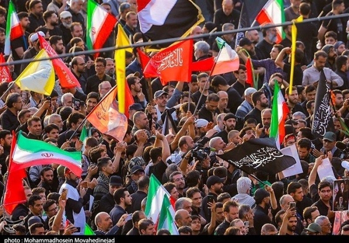 گزارش رسانه عبری زبان از مراسم تشییع رهبر انقلاب / مردم خواهان انتقام هستند