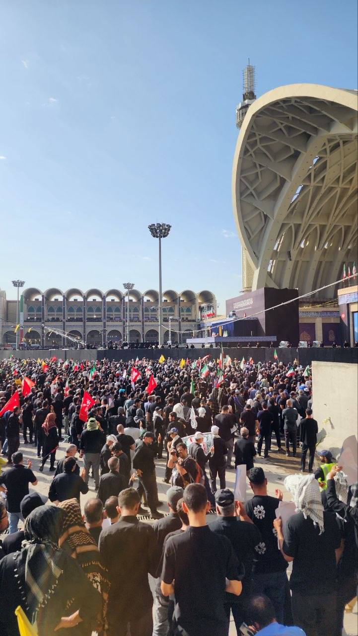 برگزاری مراسم وداع با رهبر شهید در مصلی (عکس)