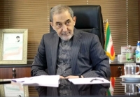 تصویر قدیمی علی‌اکبر ولایتی و رهبر شهید