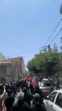 شعارهای تند و تیز علیه پزشکیان و عراقچی در تشییع رهبر شهید انقلاب