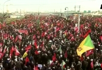بدرقه پیکر رهبر شهید از مسجد مقدس جمکران به سوی حرم حضرت معصومه (س)