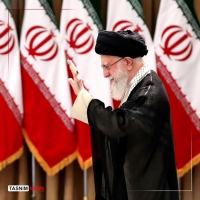 رهبر شهید انقلاب: چیزی به نام حق ر‌أی زنان تا مدت‌ها در آمریکا وجود نداشت