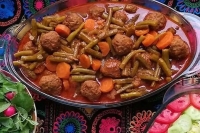 طرز تهیه خورش لوبیا سبز با کوفته قلقلی؛ خوشمزه و متفاوت