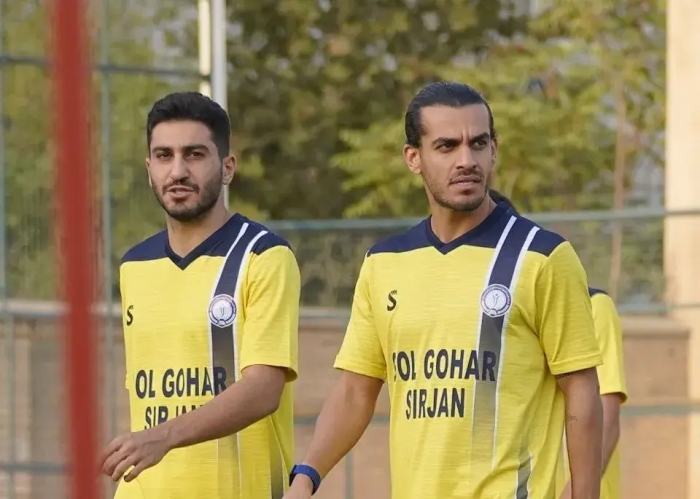 معطلی سه ساعته شاگردان رحمتی در فرودگاه