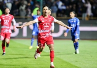 علی علیپور به دنبال دو رکورد؛/ ستاره پرسپولیس در آغوش بزرگان تاریخ فوتبال ایران!