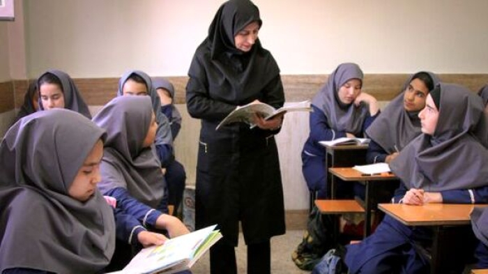 شگفتانه دولت برای فرهنگیان | واریز هدیه 3 میلیونی همراه حقوق معلمان