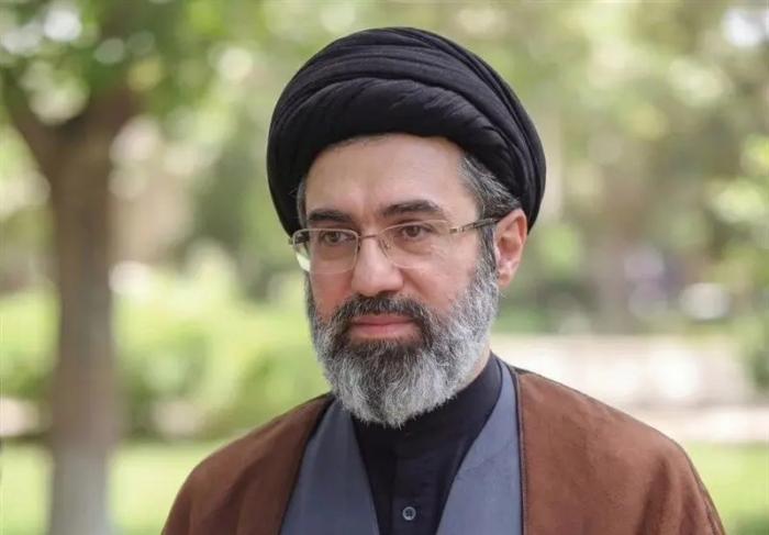 رهبر انقلاب: دانش‌آموزان و دانشجویان باید مرزهای دانش را بشکنند