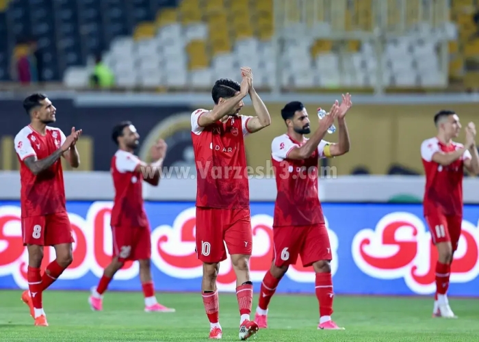 یک ماه فشرده پیش روی مدعیان؛/ فرصت فرار پرسپولیس از دست استقلال و تراکتور!