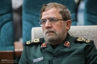 سرلشکر ایزدی: سپاه و ارتش در آماده‌باش برای دفاع از تنگه هرمز