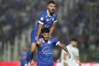 حمایت قلی‌زاده بعد از فرصت‌سوزی بزرگ:  ستاره استقلال از سحرخیزان به دل نگرفت! (عکس)