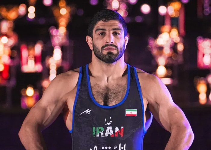 بدل کشتی‌گیر قرقیز روی زیرگیری قاسمپور/ فوری: شوک بزرگ، کامران ضربه شد!