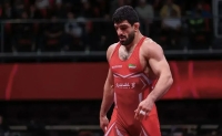 لحظه باورنکردنی ضربه فنی شدن کامران قاسم پور در رقابت های جهانی 2026 + فیلم